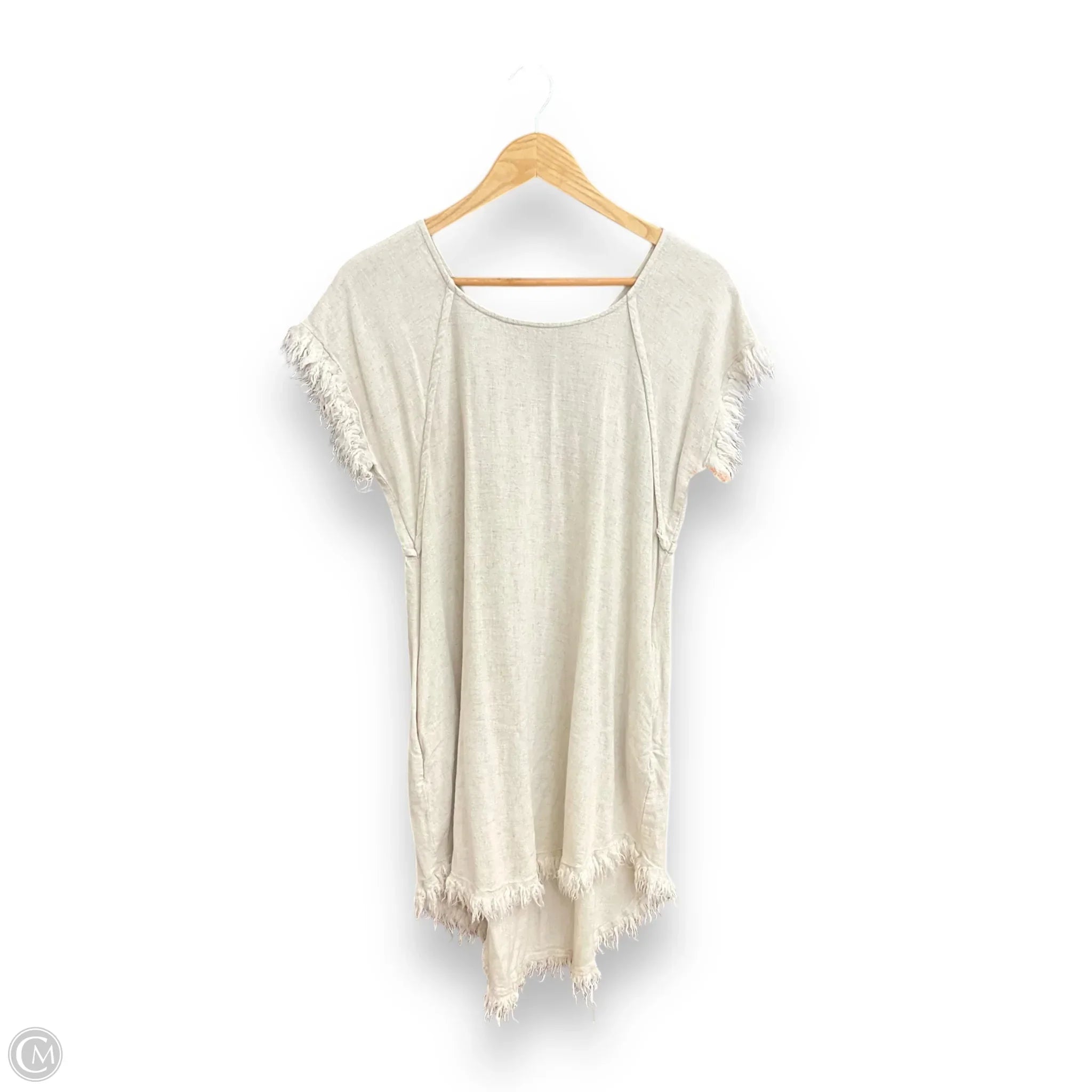 Dress Casual Short By Chelsea And Theodore In Cream, Size: S Crew Neckline Casual
