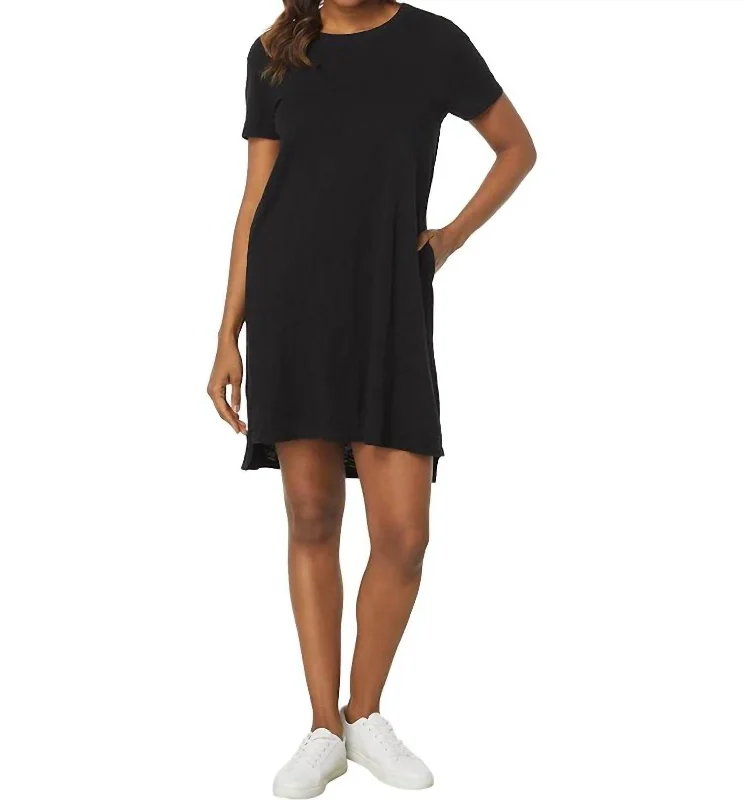 Short Sleeve Crew Neck Dress In Black empire Waist empire