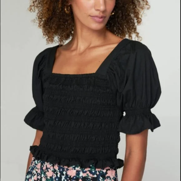 "Isla" Black Crop Top Handmade Hand-knitted Hand-woven