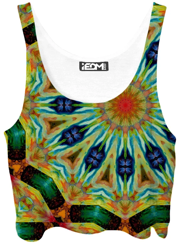 Peacock Spin Crop Top Boxy Fit Fitted Loose