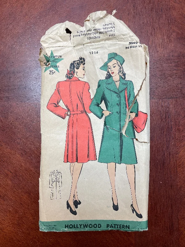1940's Hollywood Patterns 1214 Sewing Pattern - Coat Peter Pan Collar Cowl Neck Turtleneck 1940's Hollywood Patterns 1214 Sewing Pattern - Coat Peter Pan Collar Cowl Neck Turtleneck